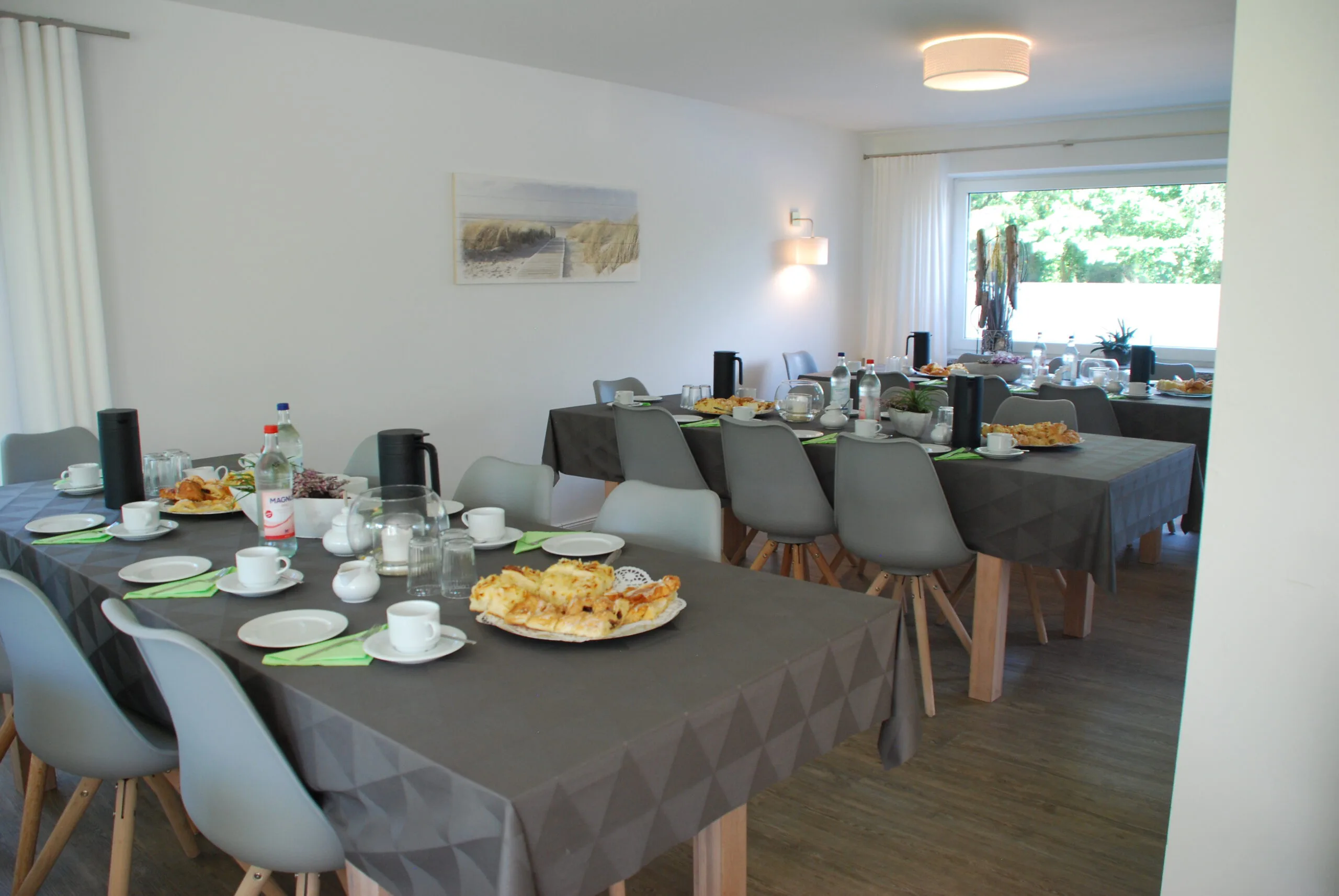 https://bestattungen-mit-herz.de/app/uploads/2024/02/cafe1-scaled.jpeg